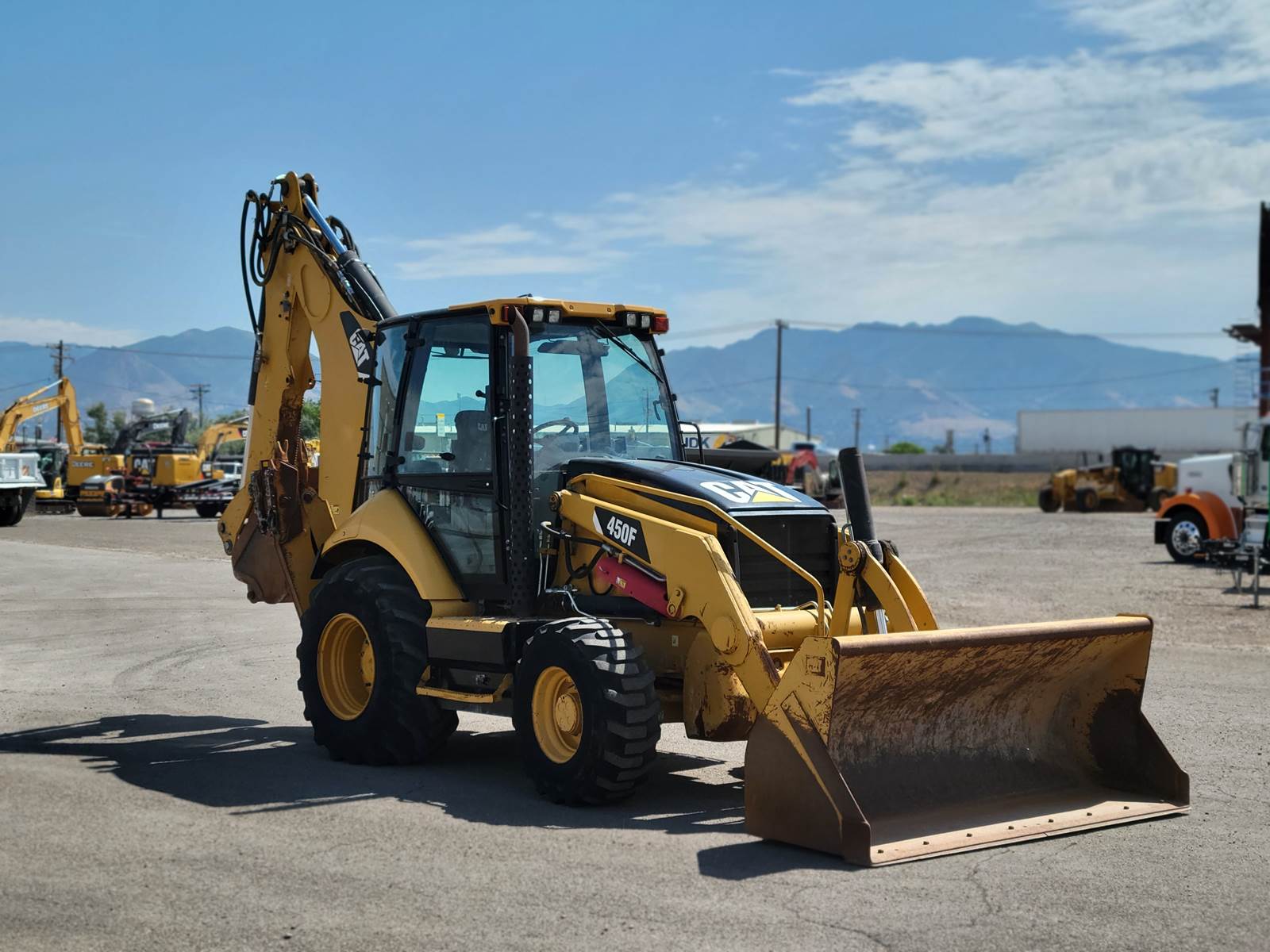 2016 Caterpillar 450F Backhoe Loader